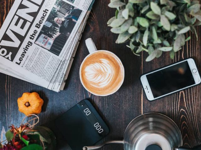 Hei, Google: Ar trebui companiile să ia în serios căutarea vocală?